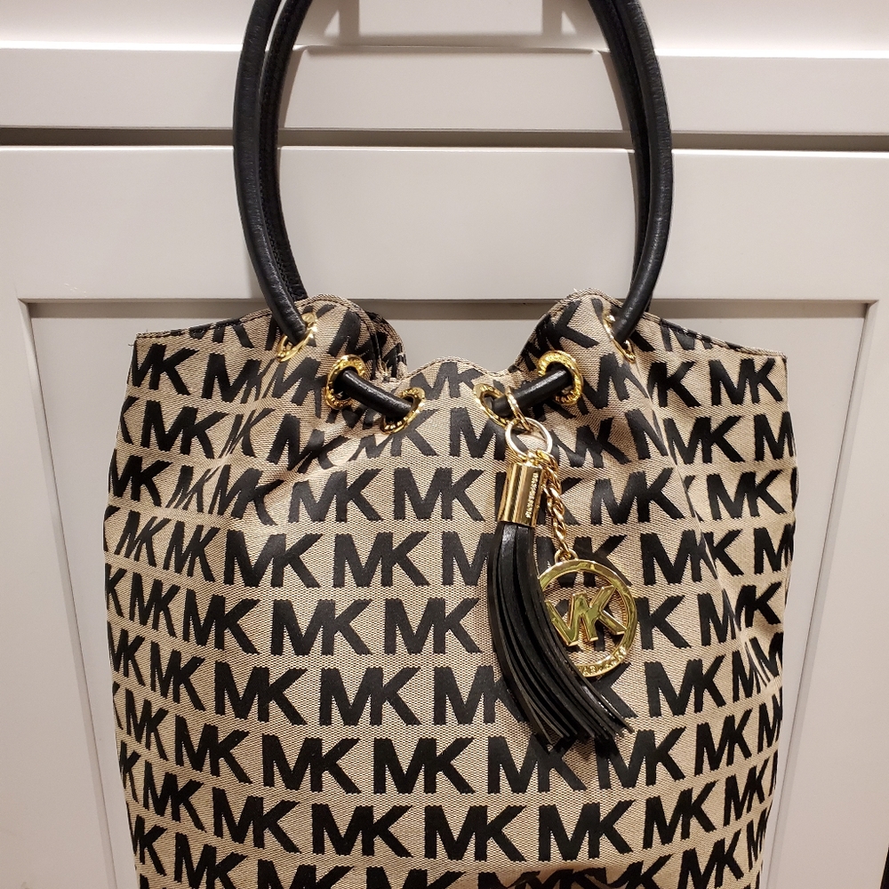Michael Kors purse